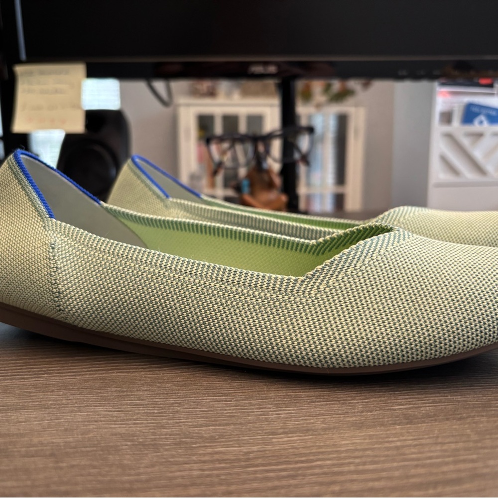 Pristine Rothy's Green Flats - Picture 6 of 12